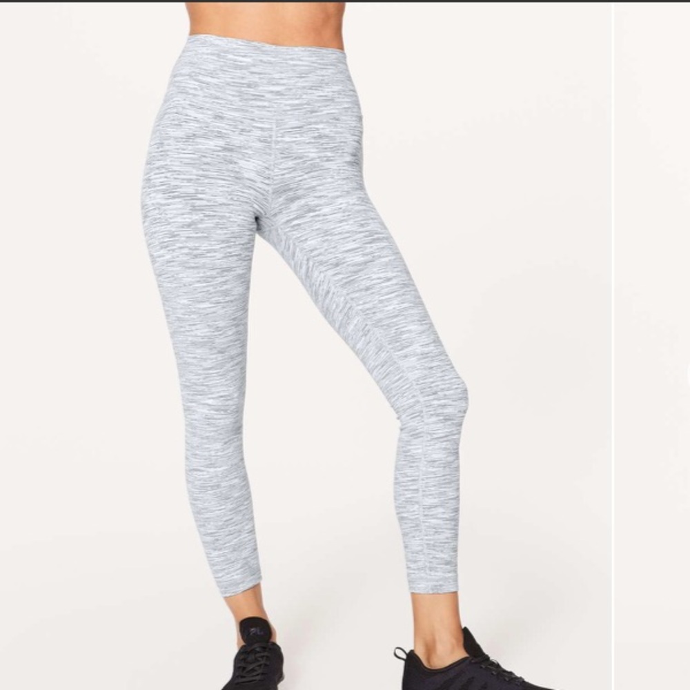 Lululemon Wunder Under Hi-Rise 7/8 Tight *25"
Wee Are From Space Ice Grey